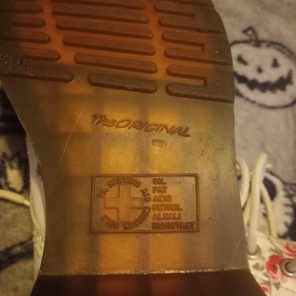 Dr. Martens Rare White Floral 1460 Pascal Boots in Portland Rose - Picture 5 of 8